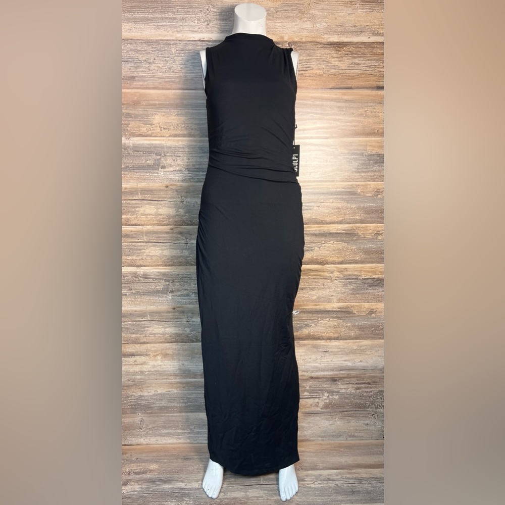 Forever 21 Sculpt Body Forming Sleeveless Evening Gown in Black NWT